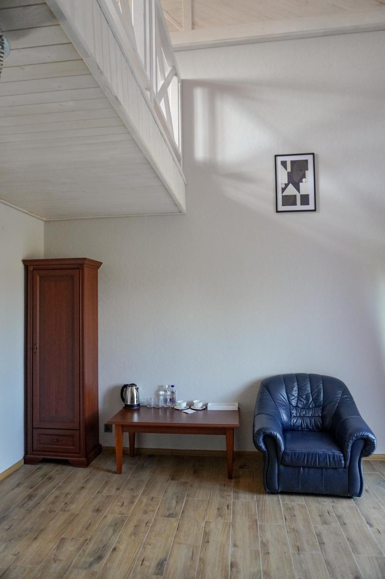 Na Pagorbi Lutsk Hotell Exteriör bild