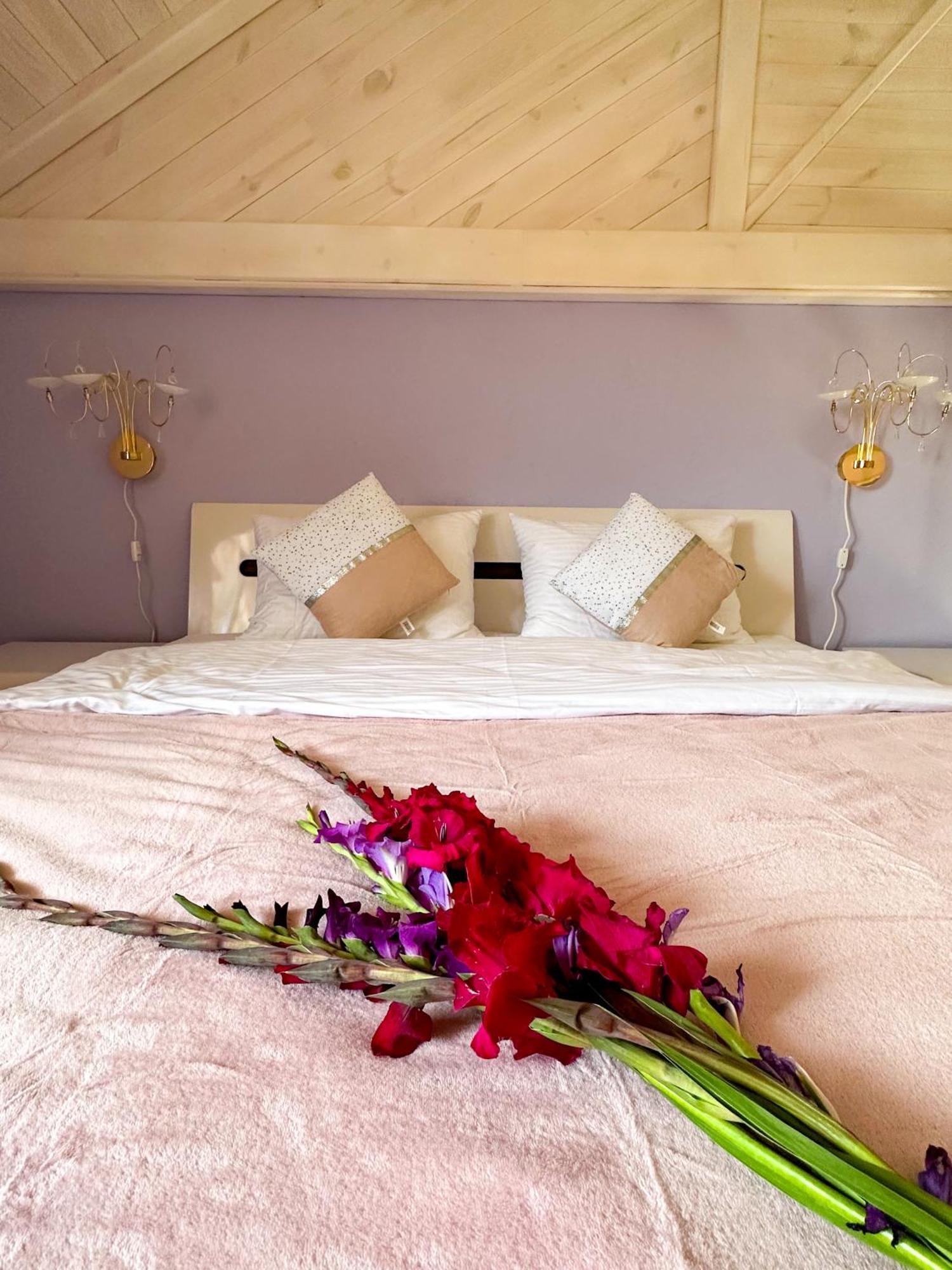 Na Pagorbi Lutsk Hotell Exteriör bild